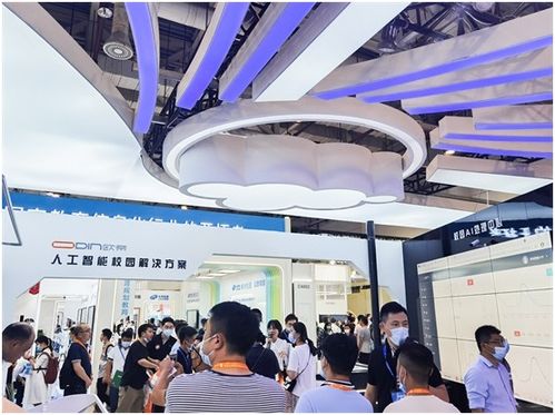 电子黑板 人工智能驱动下的智慧教育新引擎